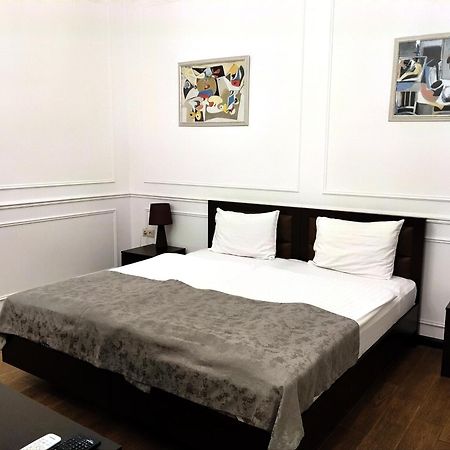 Boutique Living Hotel Yerevan Exterior foto