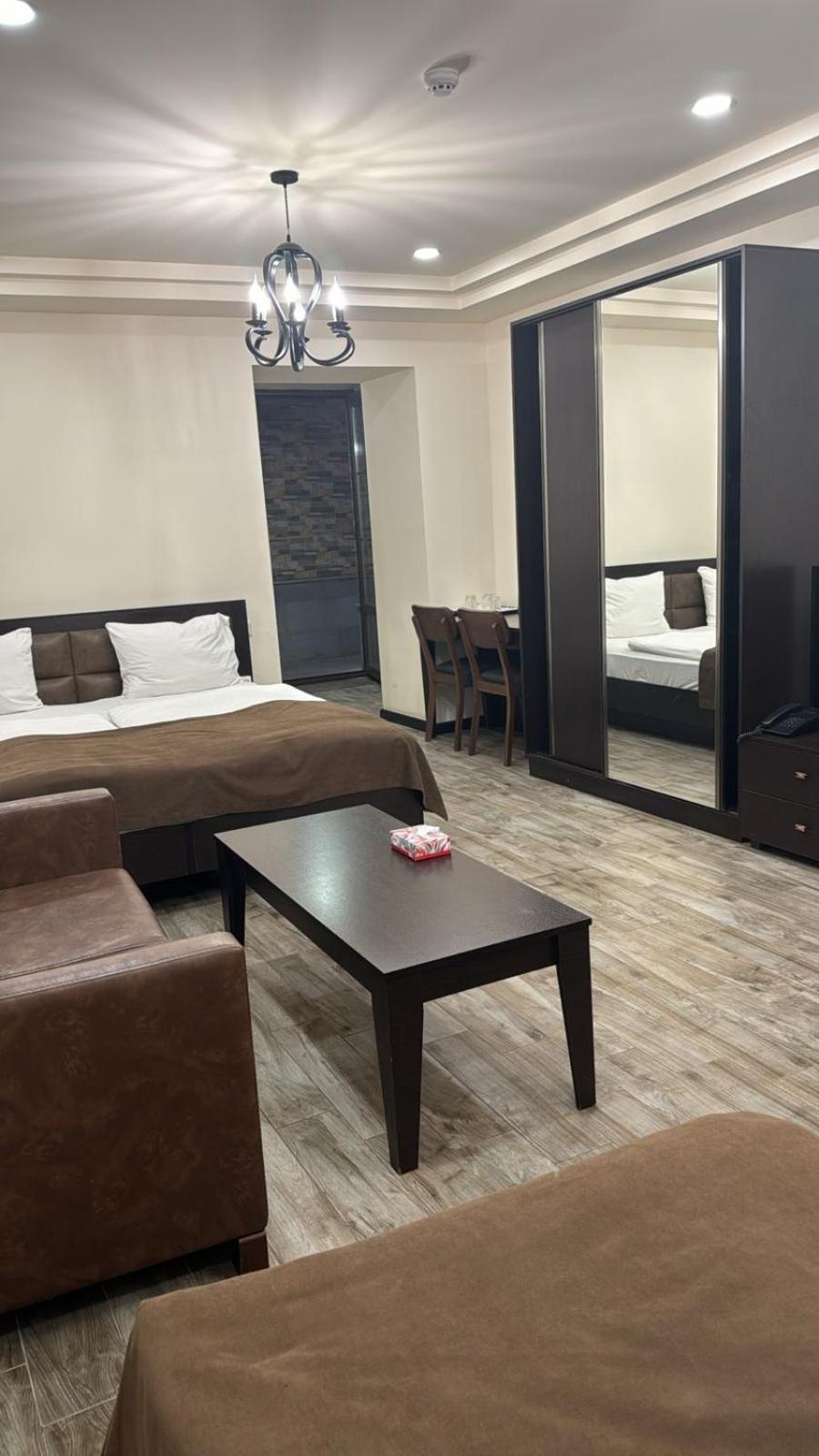 Boutique Living Hotel Yerevan Exterior foto