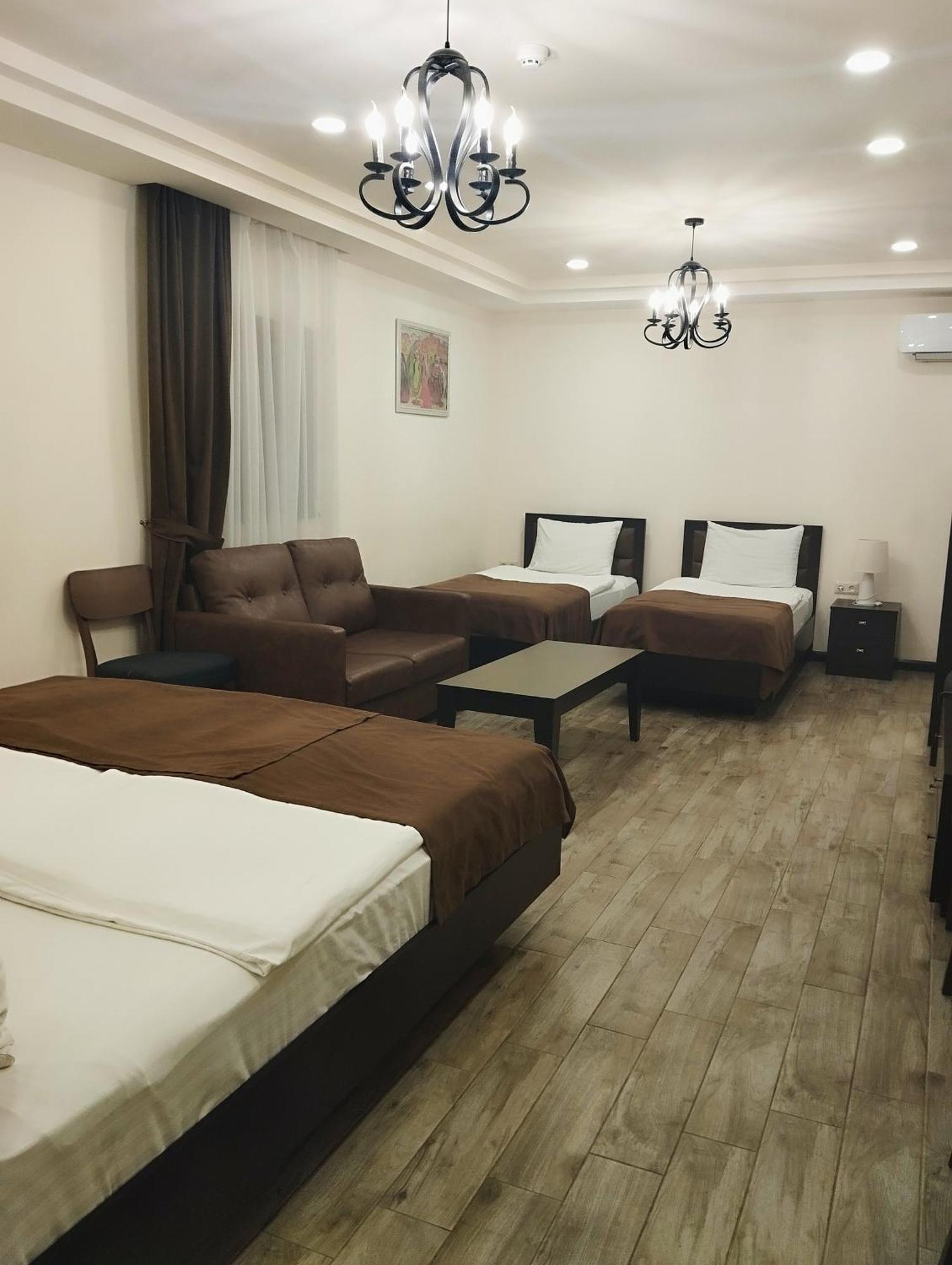 Boutique Living Hotel Yerevan Exterior foto