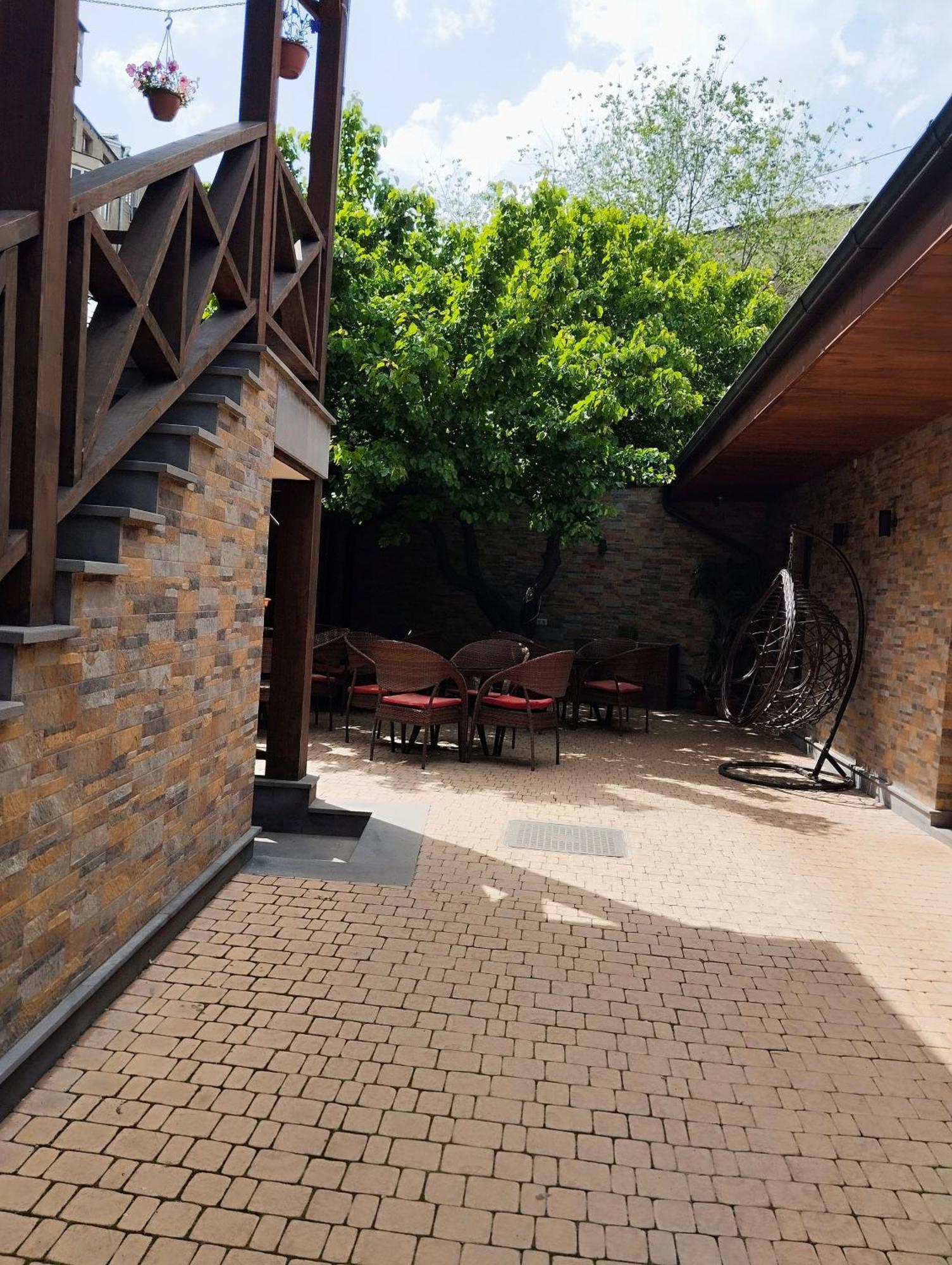 Boutique Living Hotel Yerevan Exterior foto